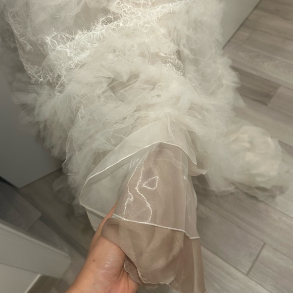 Marchesa Spring 2018 Bridal Collection Dress - Picture 14 of 15